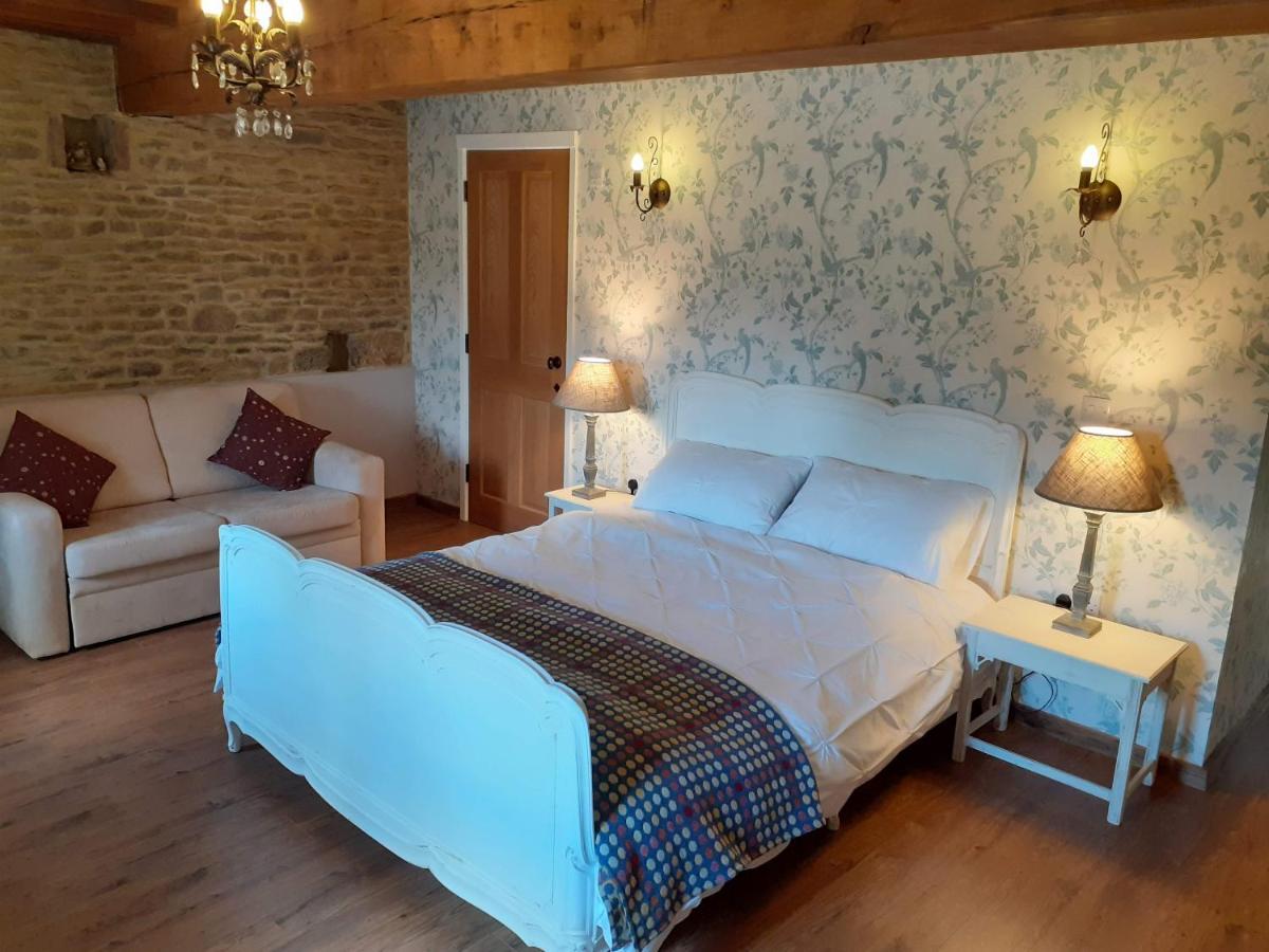 The Byre North End Farm Bed & Breakfast Ashton Keynes Exterior foto